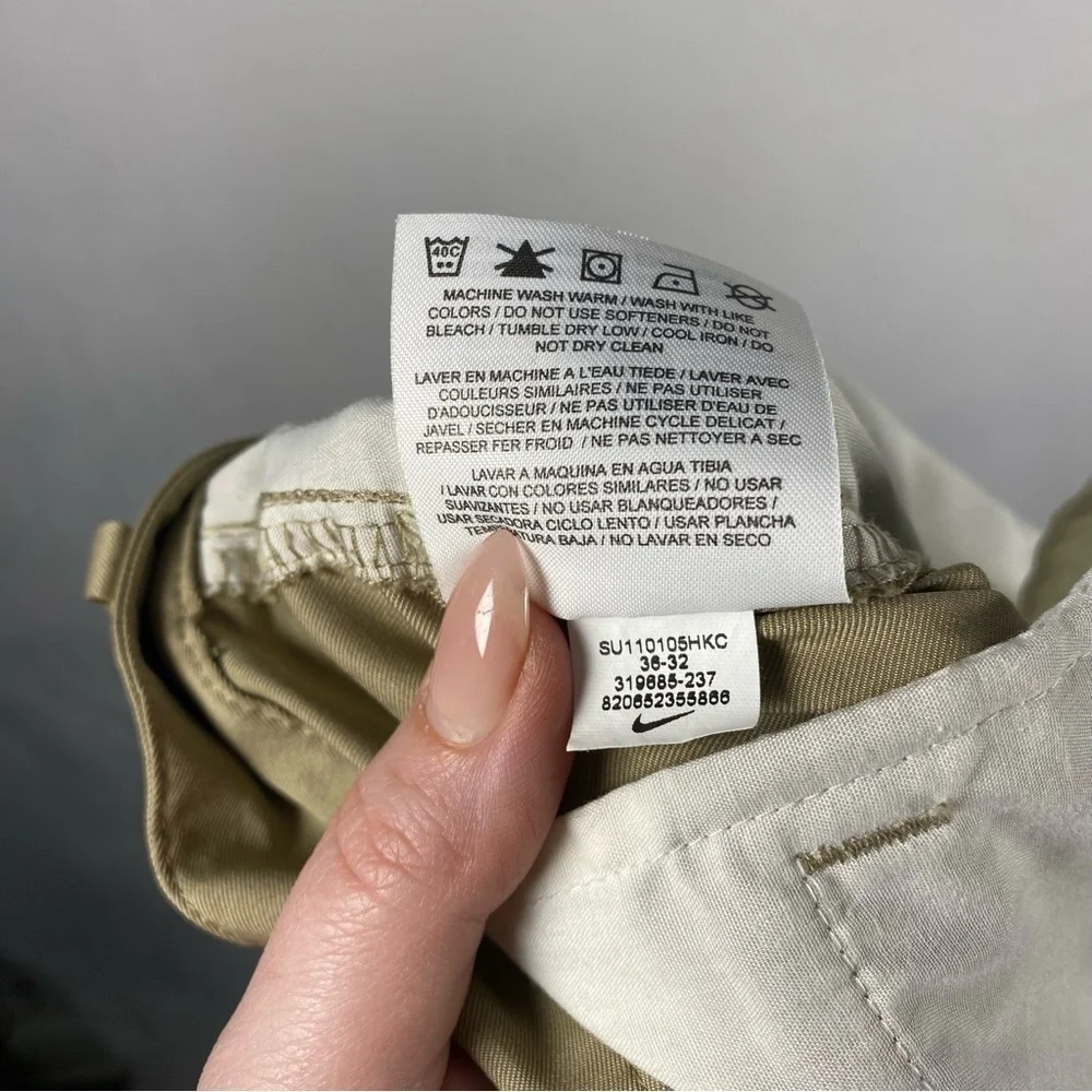 Nike Dri Fit Tech Golf Pants Beige Khaki Flat Front 319685-237 size 36x32